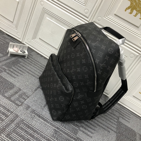 ルイヴィトンバッグ背面デザイン